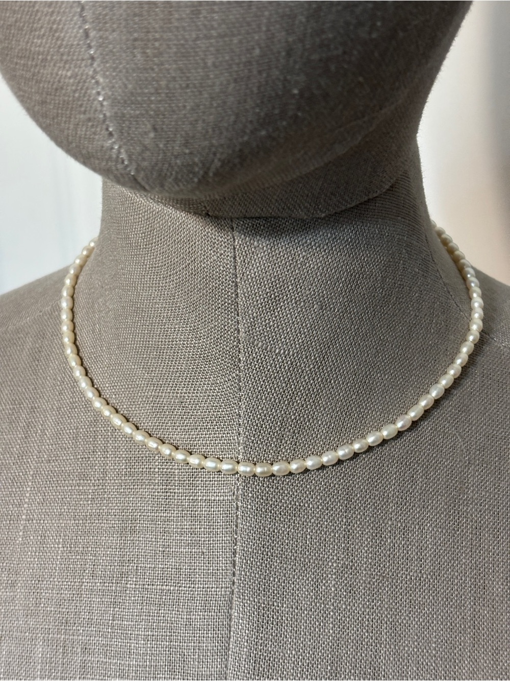 Vintage Dainty Genuine Freshwater Pearl Choker Necklace – 16 Inches
